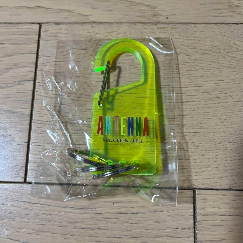 Amazon.co.jp: ミセスグリーンアップル特典 アクリルカラビナ